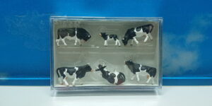 Preiser 10145 HO 1:87 Cows, Black Marking (6)