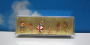 Preiser 10283 HO 1:87 Family at the Beach (6)