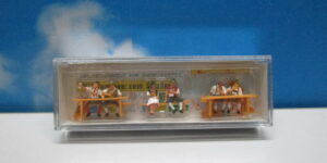 Preiser 10447 HO 1:87 On the Way to Octoberfest