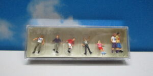 Preiser 10496 HO 1:87 Inline Skaters (7)