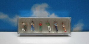 Preiser 10725 HO 1:87 Train Traveller with Rucksack