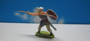 Preiser 50302 1:25 Gaul Throwing His Spear