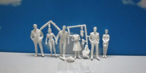 Preiser 57820 1:24 Unpainted Figures (6)