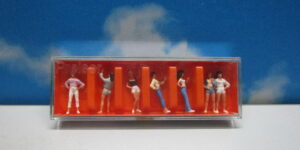 Preiser 72403 1:72 Girls (7)