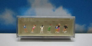 Preiser 79075 N 1:160 Teenage Girls (7)