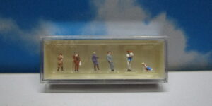 Preiser 79146 N 1:160 Passers-by with Children (5+3)