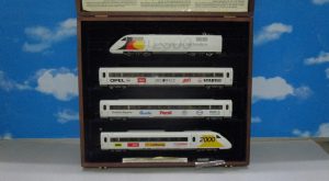 Fleischmann 1999 HO 1:87 ICE 2  "ZUGSET 2000" BR 402 Electric Locomotive Set