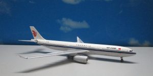 1:400 Aero Classics A330-300 Air China B-5919