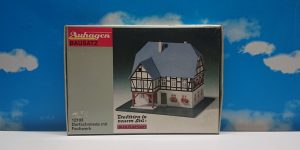 Auhagen 12103 HO 1:87 Blacksmith Workshop approx 100 x 85 x 110 mm