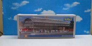 Kibri 39568 HO 1:87 Platform Hall Kienbach 440 x 223 x 135 mm