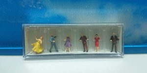 Preiser 10120 HO 1:87 Dancing Couples (6)