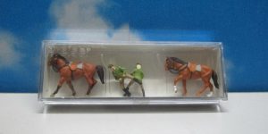 Preiser 10390 HO 1:87 German Police on Horseback (2+2)