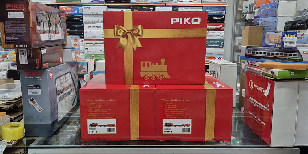 PIKO 02412 G 1:22,5 Analog Starter Set Steam Loco BR80 DB Christmas Set + 1 Low-Sided & 1 High-Sided wagon 130 x 130 cm - Image 3