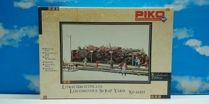 PIKO 61103 HO 1:87 Locomotive Scrap Yard 210 x 230 x 75 mm