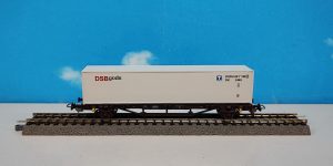 PIKO 27720 HO 1:87 Flat Wagon with  40ft Container "DSB" Ep V 157mm
