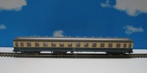 PIKO 59628 HO 1:87 Express Coach 2nd Class Bm232 DB Ep IV 303mm