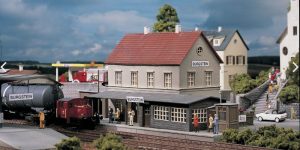 PIKO 61820 HO 1:87 Castle Rocks Station 300 x 130 x 129 mm