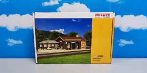 Vollmer 43525 HO 1:87 Station Schönwies 250 x 127 x 76 mm