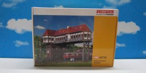 Vollmer 45735 HO 1:87 Gantry-Style Signal Tower Stuttgart 260 x 150 x 175 mm