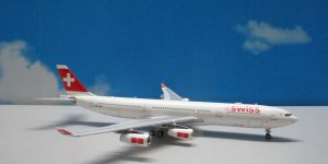 1:400 Panda Model BOX18018 A340-300 Swissair Zug HB-JMJ