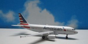 1:400 Gemini Jets GJAAL1315 A319-100 American Airlines N725UW