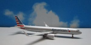 1:400 Gemini Jets GJAAL1380 A321S American Airlines with Antennas N102NN
