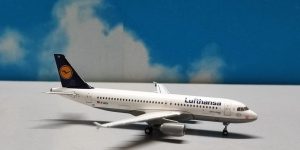 1:400 Gemini Jets GJDLH1290 A320-214 Lufthansa Trier D-AIZA