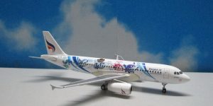 1:400 Herpa 562447 A320-200 Bangkok Airways 'Mascots' HS-PPE