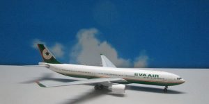 1:400 JC Wings LH4001 A330-300 Eva Air B-16635
