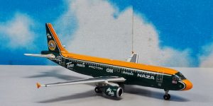 1:400 Phoenix PH10547 A320-200 Air Asia 'Naza Lotus' 9M-AFY