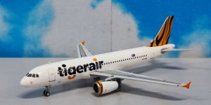 1:400 Phoenix PH10811 A320 Tiger Airways VH-VNQ