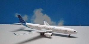 1:400 Phoenix PH11248 A330-300 Garuda Indonesia PK-GPX