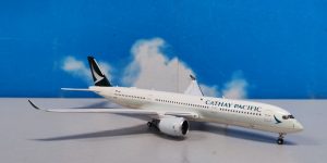 1:400 JC Wings SA4047 A350-900 Cathay Pacific B-LRX