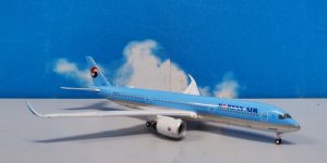 1:400 JC Wings SA4088 A350-900XWB Korean Air HL8598