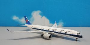 1:400 JC Wings XX4186 A350-900XWB China Southern Airlines B-3049