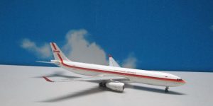 1:400 JC Wings XX4209 A330-300 Garuda Indonesia Airways Retro Livery PK-GHD