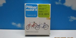 Preiser 45213 G 1:22.5 Red and Blue Bicycle Kit