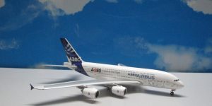 1:400 Phoenix PH10551 A380-800 Airbus Industries 'Love At First' F-WWDD