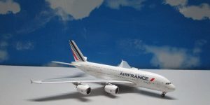 1:400 Phoenix PH10776 A380-800 Air France F-HPJH